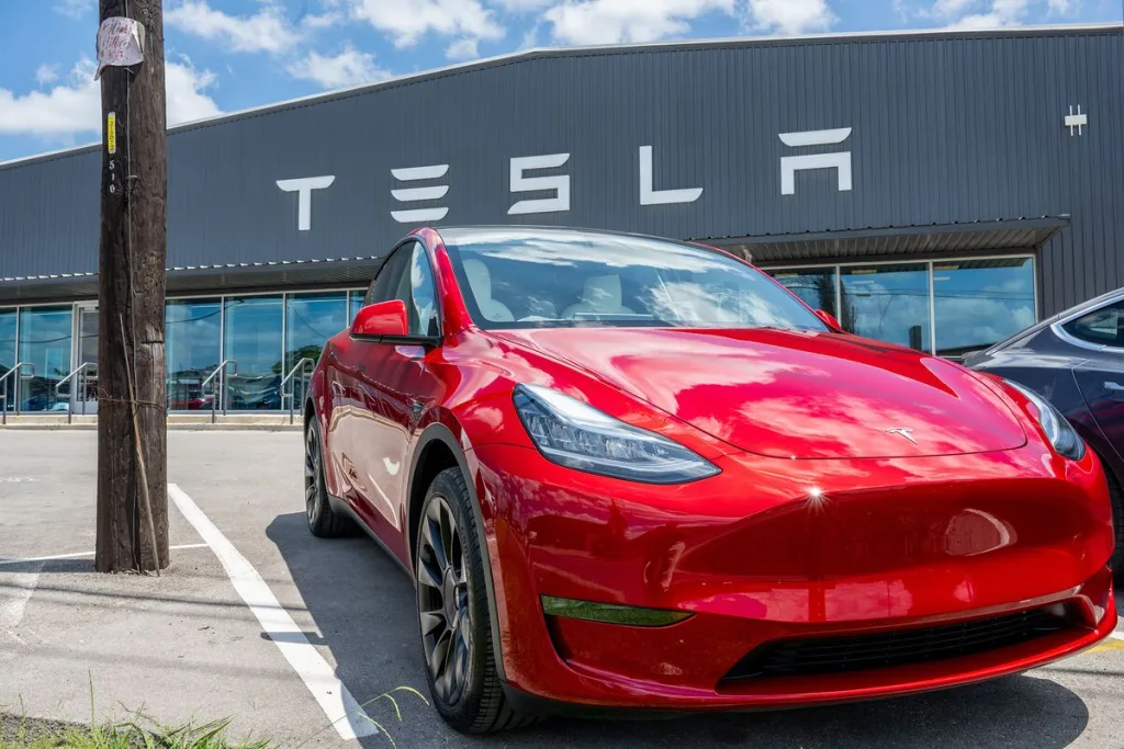 Despite the attractive promotions … "Tesla" records an annual decline for the first time since 2015 1 1200x800 - C J Global Newspaper