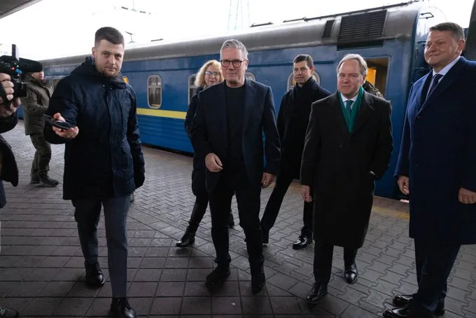 A historic "100-year" partnership between London and Kiev 4 GhZh 8LWUAAEtoH - C J Global Newspaper