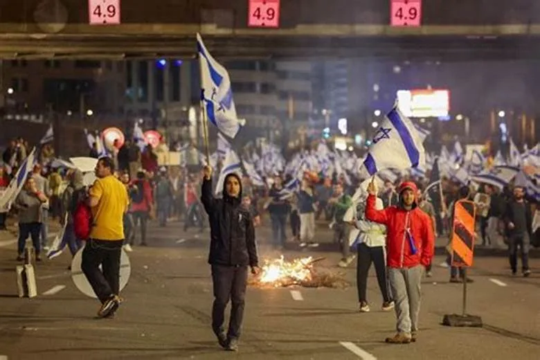 Gaza truce between Palestinian celebrations and Israeli protests 4 O78576IP 1 - C J Global Newspaper
