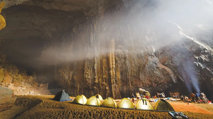 Hang Son Doong cave in Vietnam, Let's travel to the breathtaking Hang Son Doong cave in Vietnam. 1 image 55 png - C J Global Newspaper