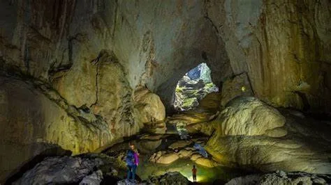 Hang Son Doong cave in Vietnam, Let's travel to the breathtaking Hang Son Doong cave in Vietnam. 3 image 58 png - C J Global Newspaper