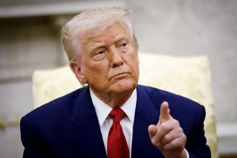 Yemen Conflict full coverage : US will halt the Air Strikes 1 trump president - C J Global Newspaper